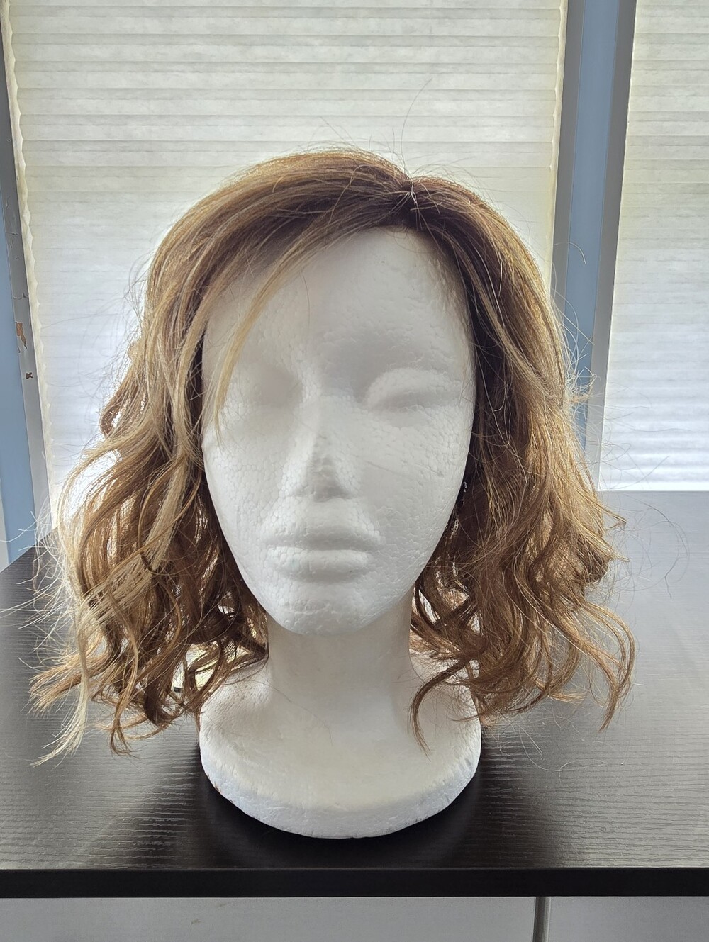 Envy Wig Dakota - Creamed Coffee